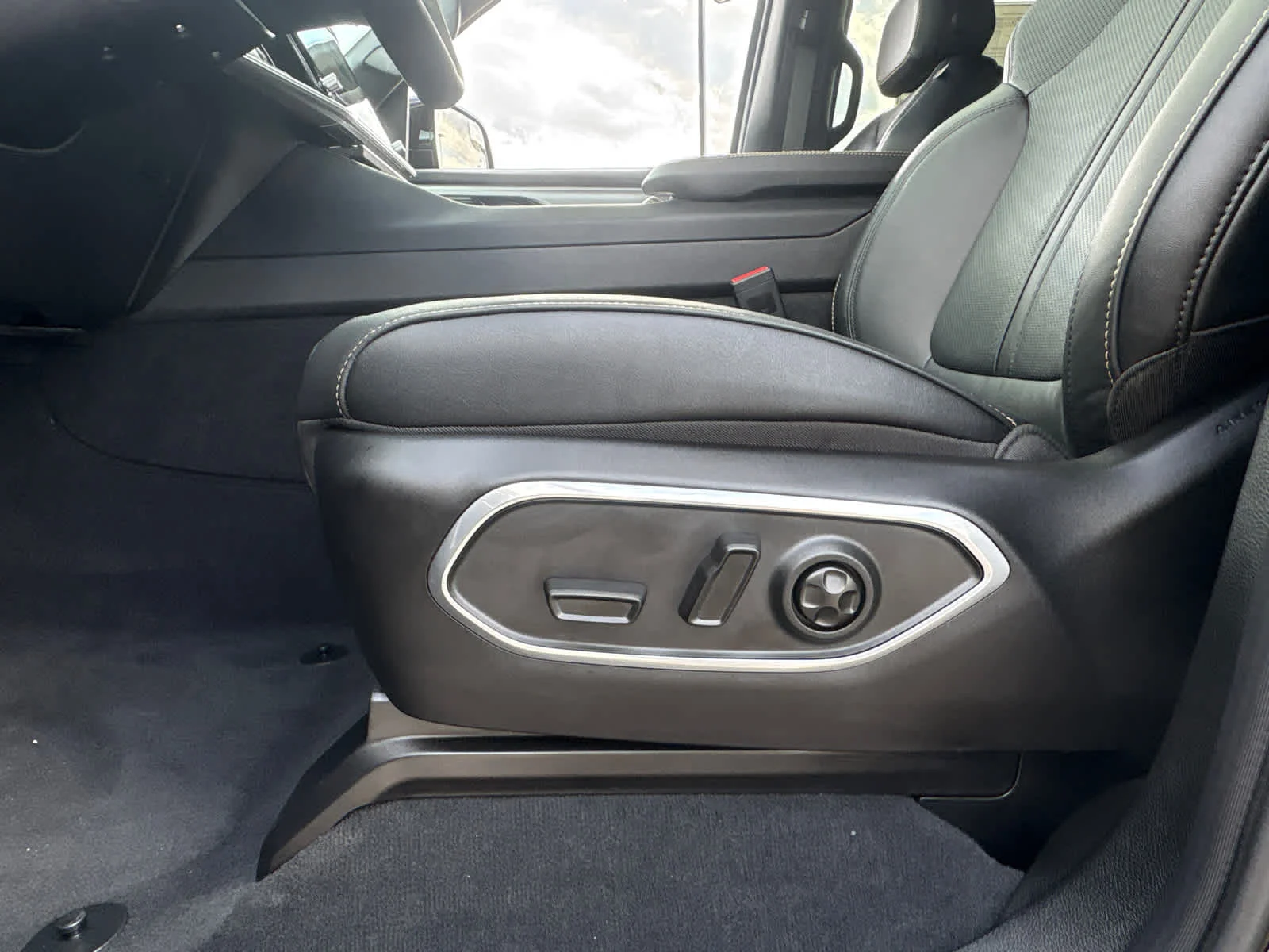 New 2026 High Gloss Black Exterior Paint Jeep 85th Anniversary image 20