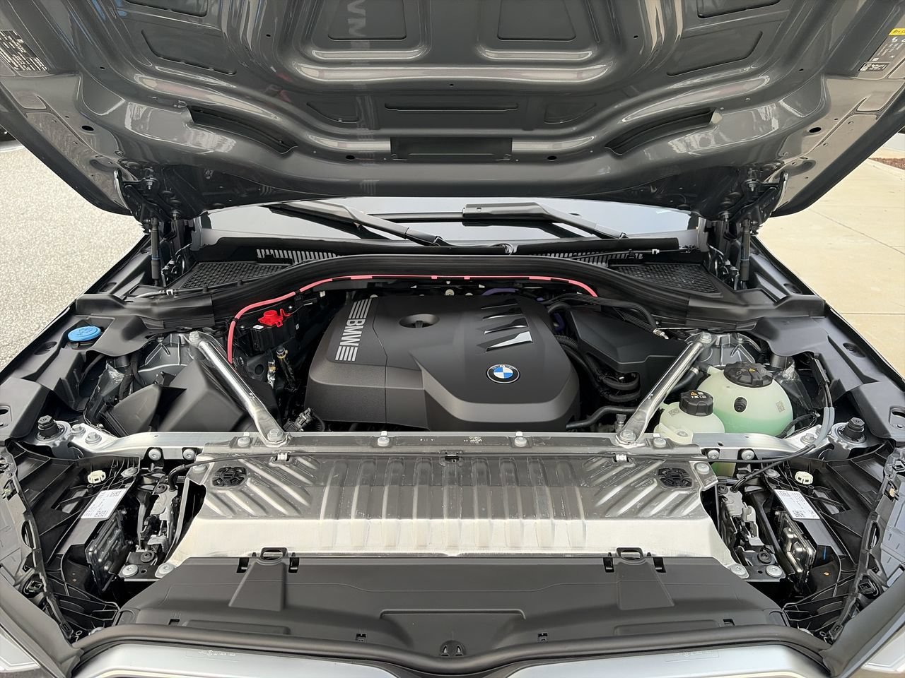New 2026 Skyscraper Grey Metallic BMW 30 xDrive image 38
