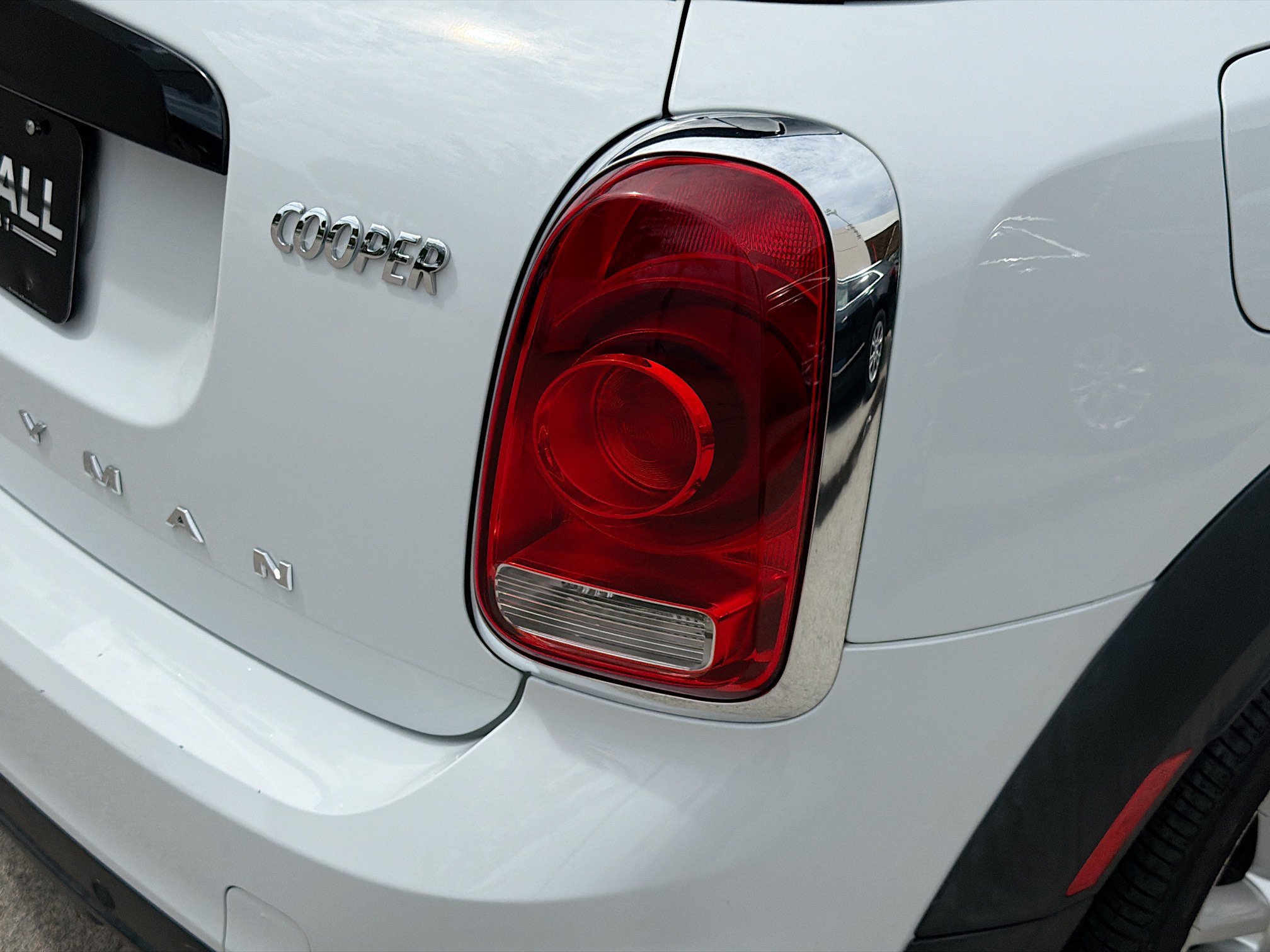 Used 2019 Light White MINI Cooper image 25