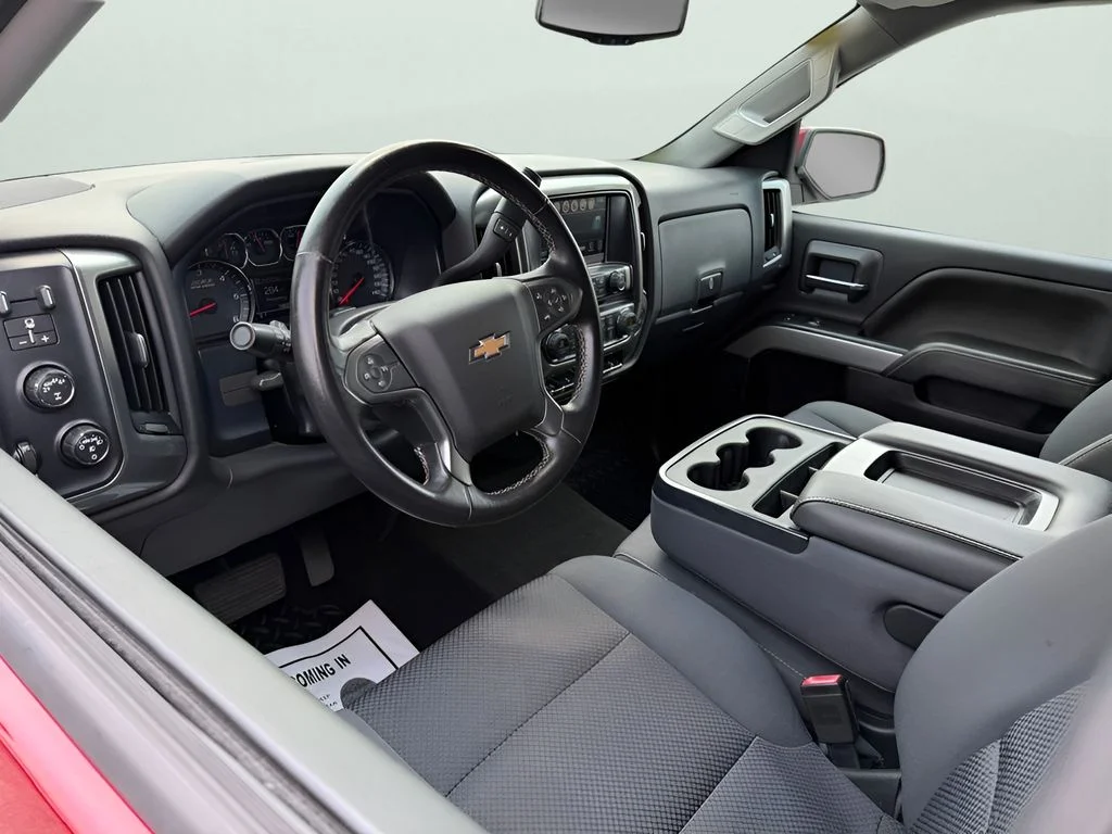 Used 2018 Cajun Red Tintcoat Chevrolet LT image 15