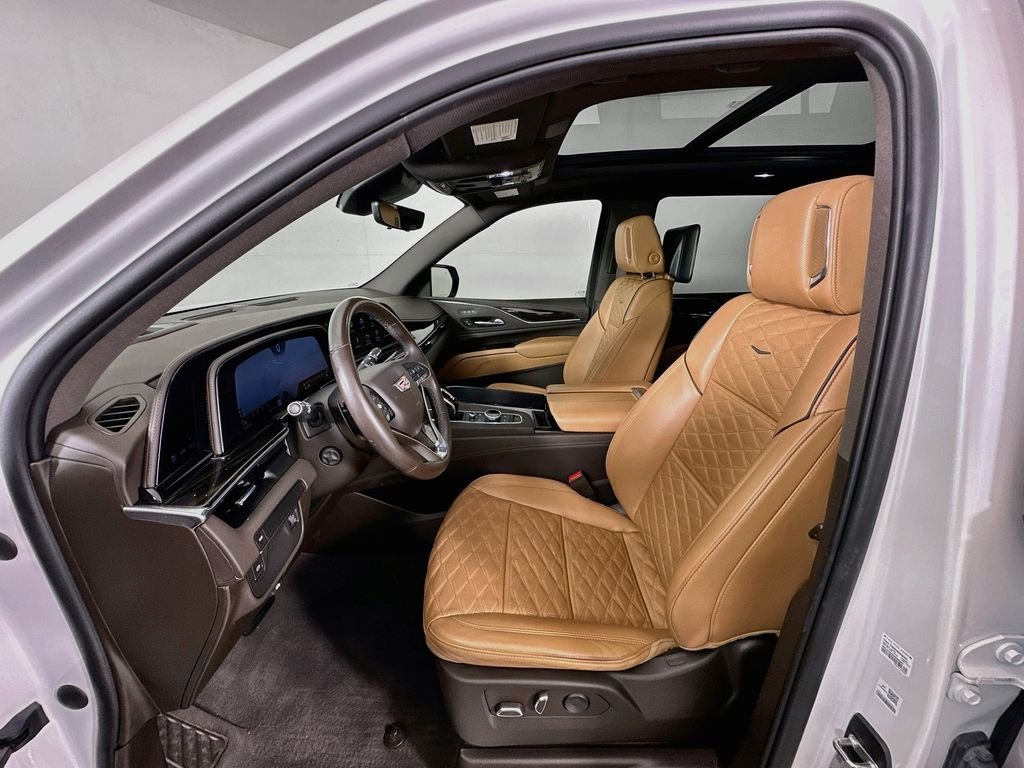 Used 2023 White Cadillac Premium Luxury image 21