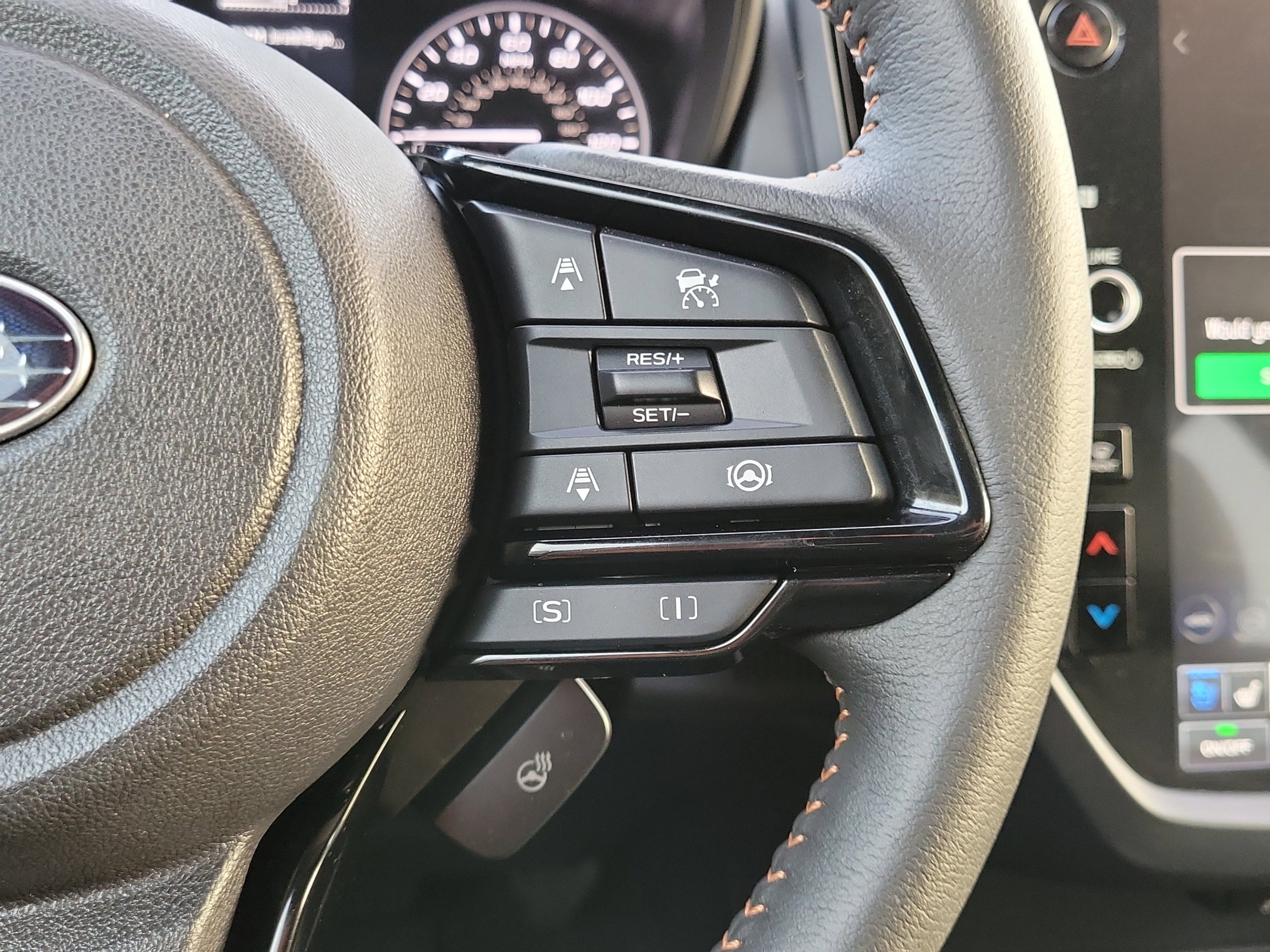 Used 2025 River Rock Pearl Subaru Touring image 33