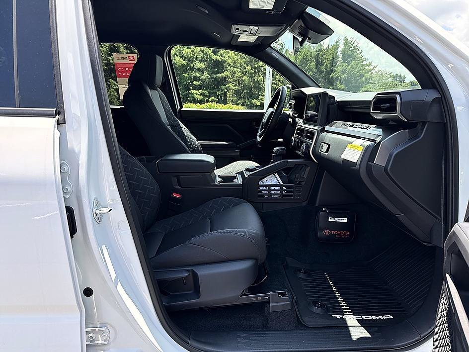 New 2026 Ice Cap Toyota SR5 image 20