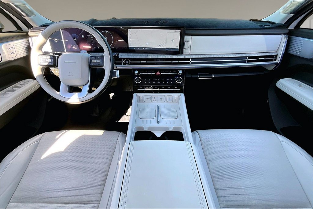 Used 2025 White Hyundai Calligraphy image 15