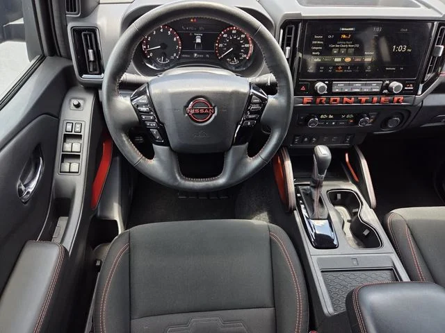 Used 2025 Black Nissan PRO-X image 13
