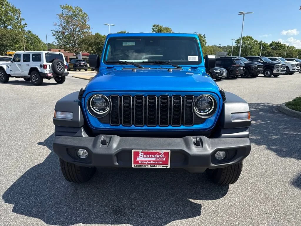 New 2025 Hydro Blue Pearl-Coat Exterior Paint Jeep Sport S image 9
