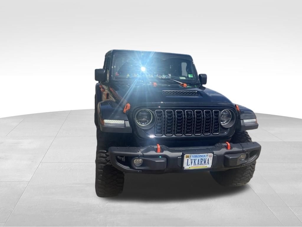 Used 2025 Black Jeep Mojave image 5