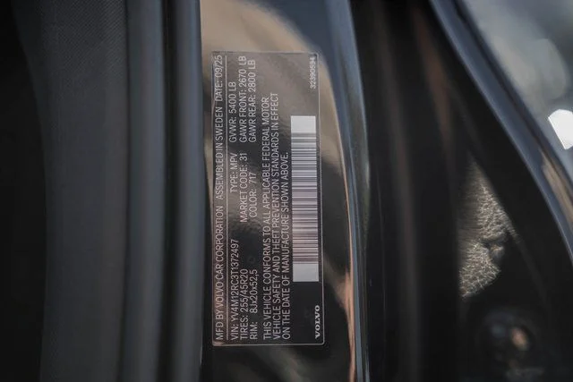2026 Volvo XC60 Plus - Photo 36