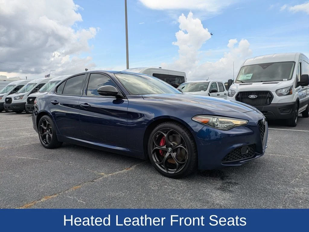 Used 2019 Montecarlo Blue Metallic Alfa Romeo Base image 2