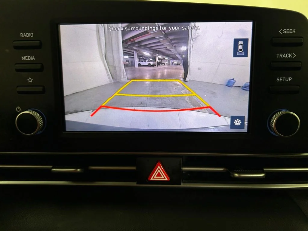 Used 2022 Gray Hyundai SE image 26