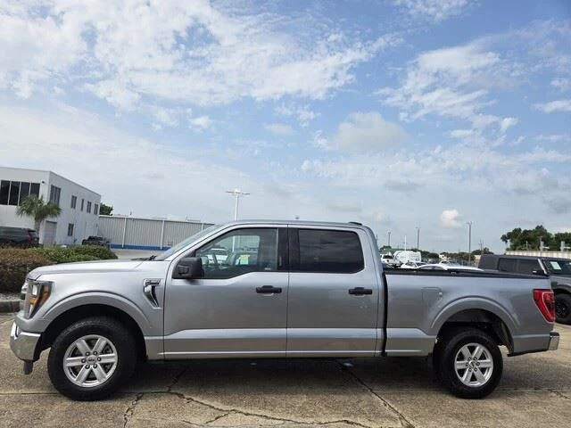Used 2023 Iconic Silver Metallic Ford XLT image 2
