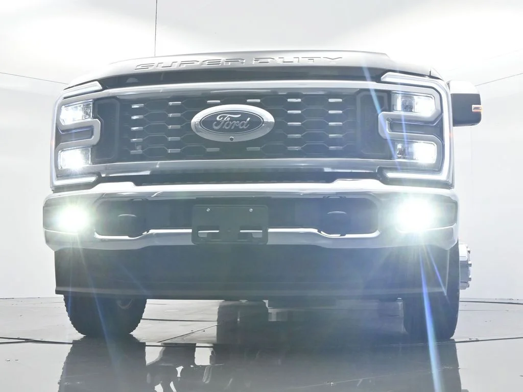 New 2026 Agate Black Metallic Ford F-350® Lariat® image 33