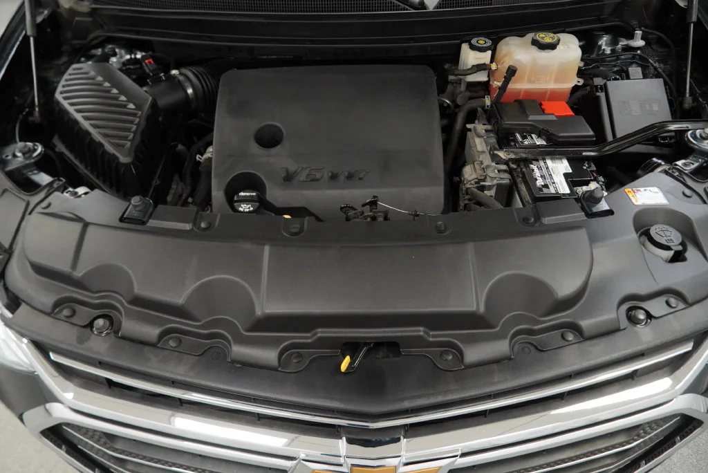 Certified Used 2018 GRAPHITE METALLIC Chevrolet LT Cloth image 45