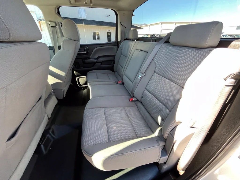 Used 2016 SILVER ICE METALLIC Chevrolet Work Truck image 14