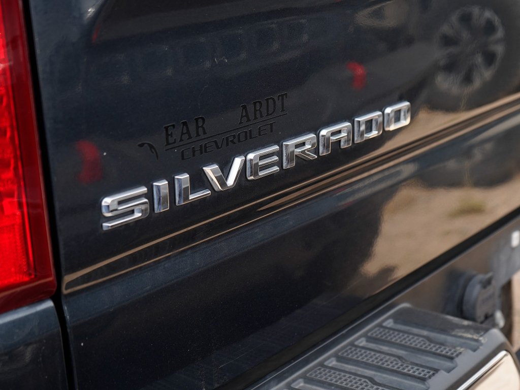 Used 2020 Shadow Gray Metallic Chevrolet LT image 5