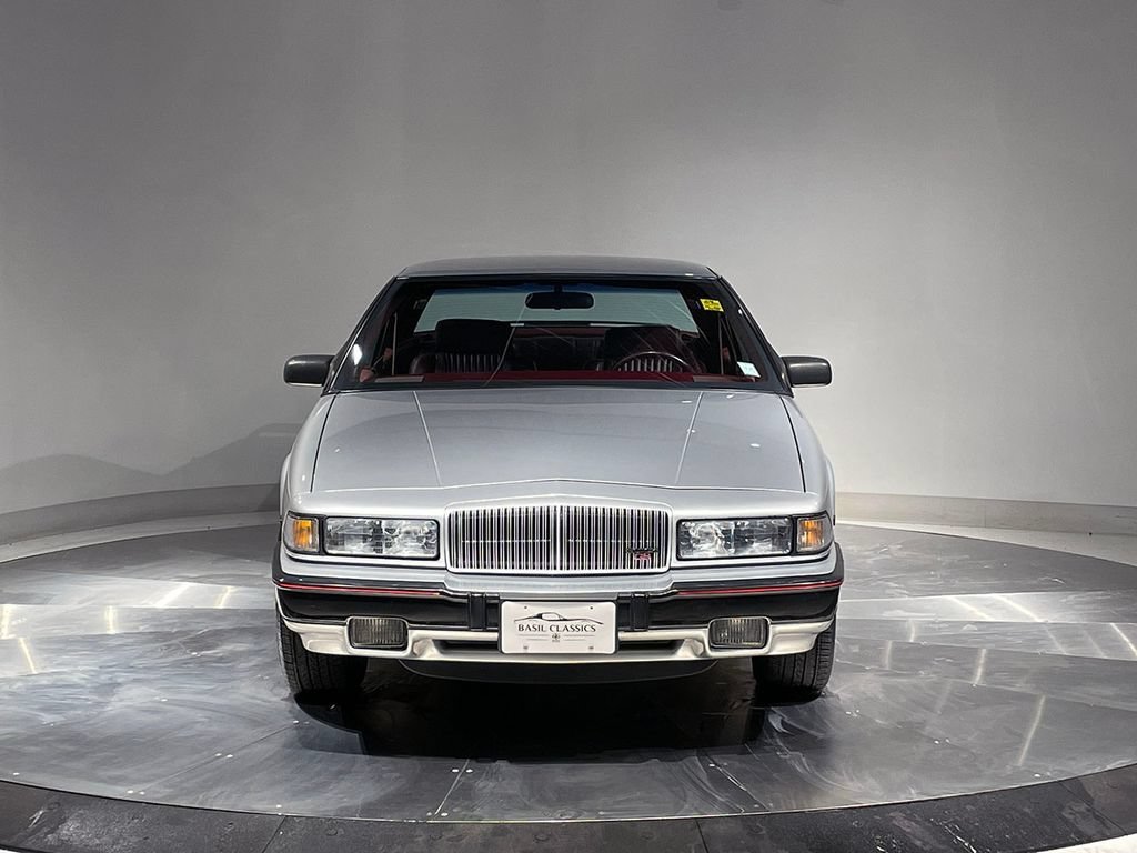 Used 1991  Buick Custom image 3