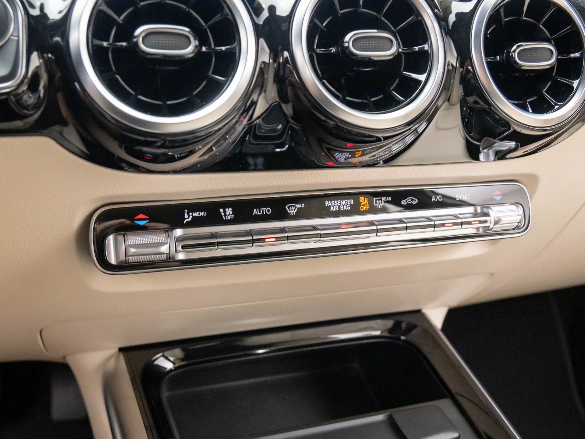 Certified Used 2026 White Mercedes-Benz GLA 250 image 26