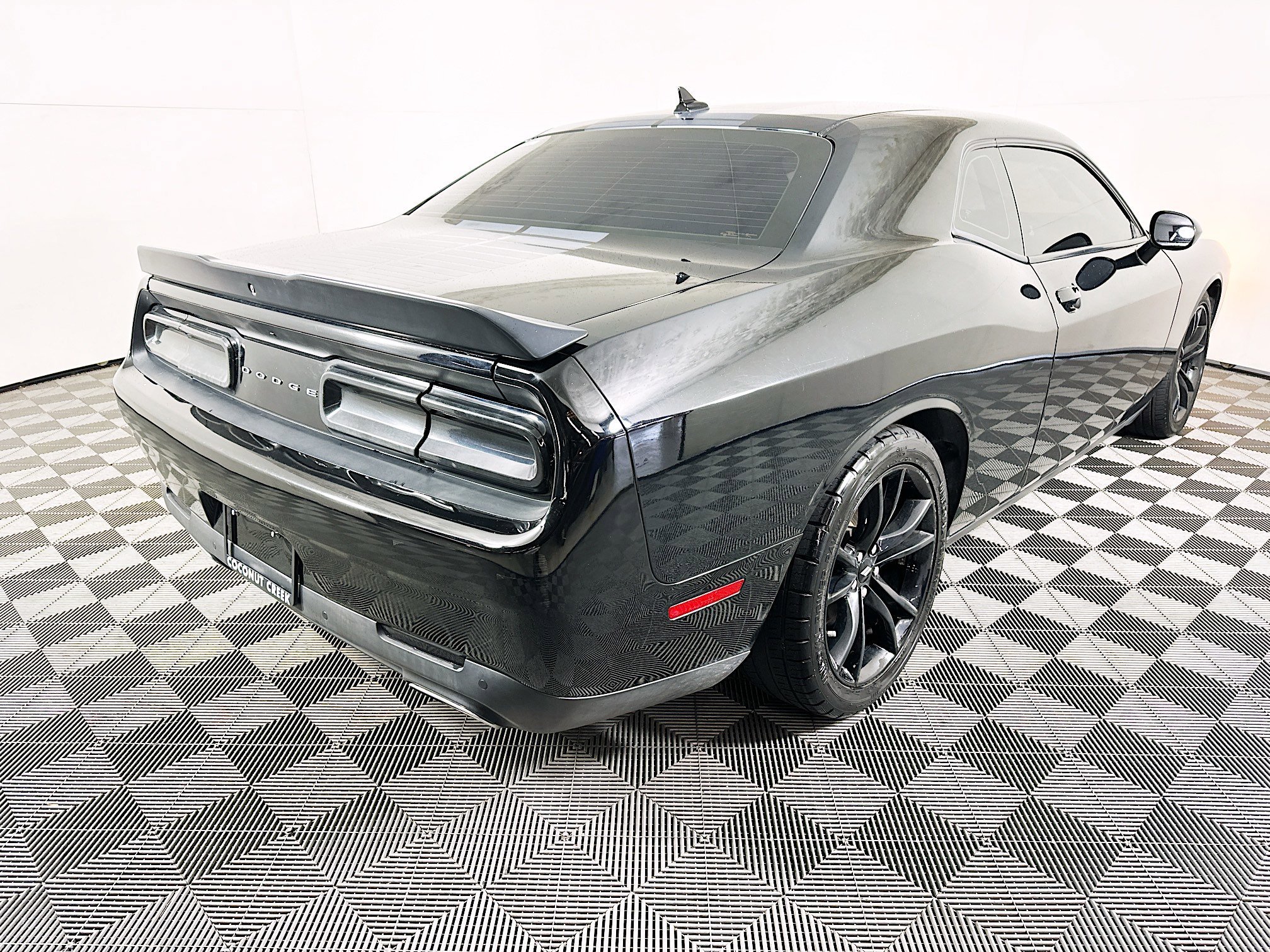 2018 Dodge Challenger thumbnail 5