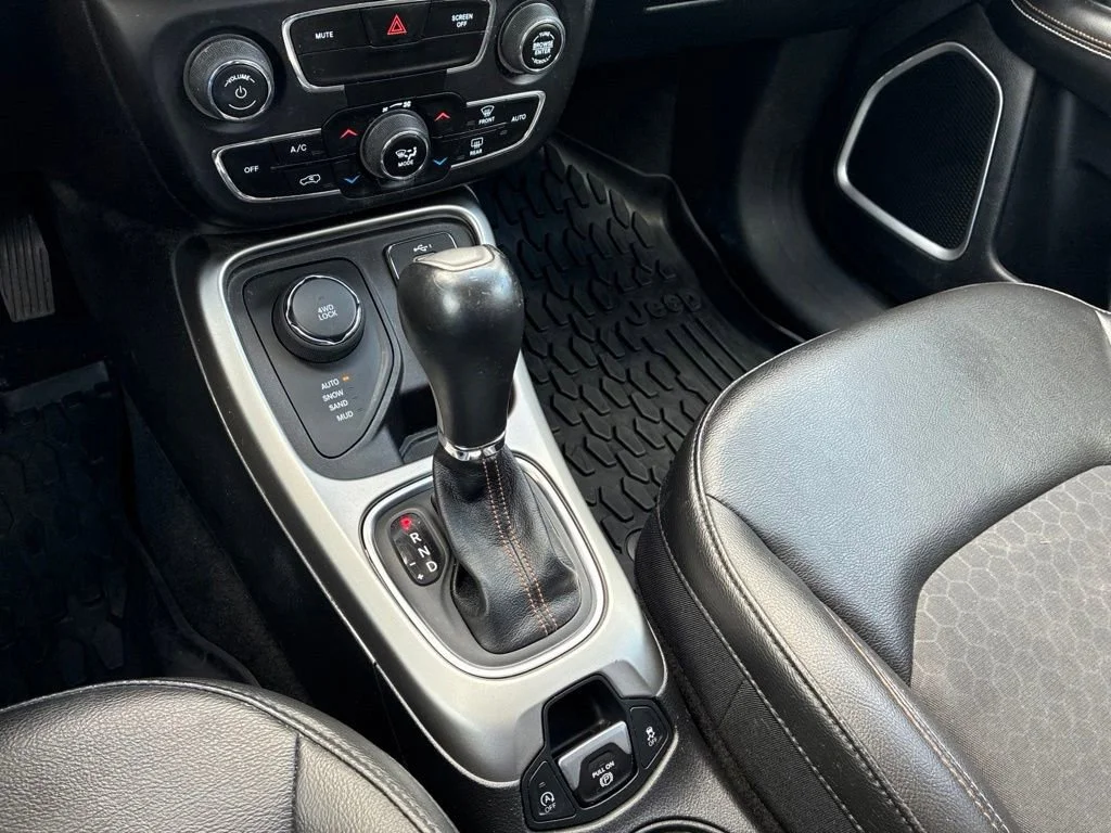 Used 2019 White Clearcoat Jeep Latitude image 25