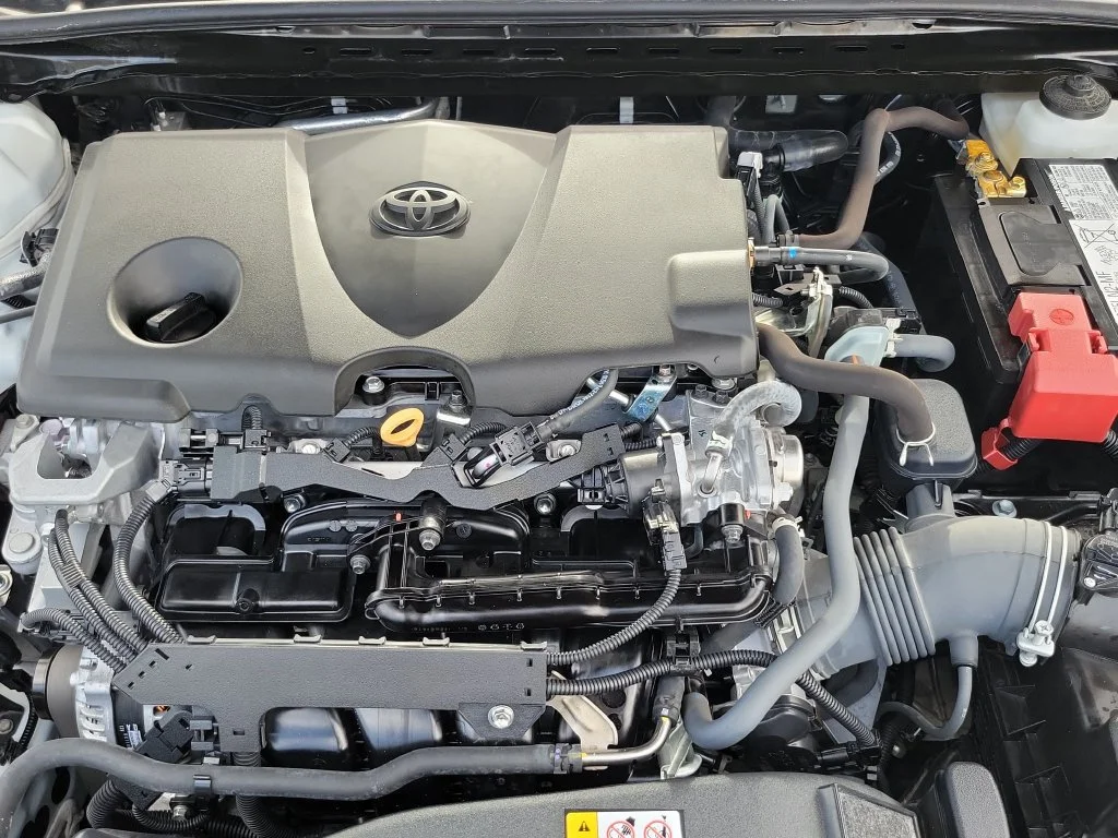 Used 2024 Ice Toyota SE image 29