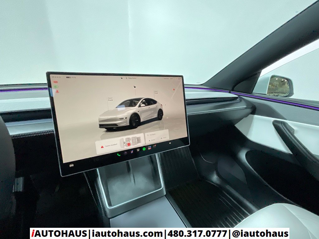Used 2026 White Tesla Premium image 32