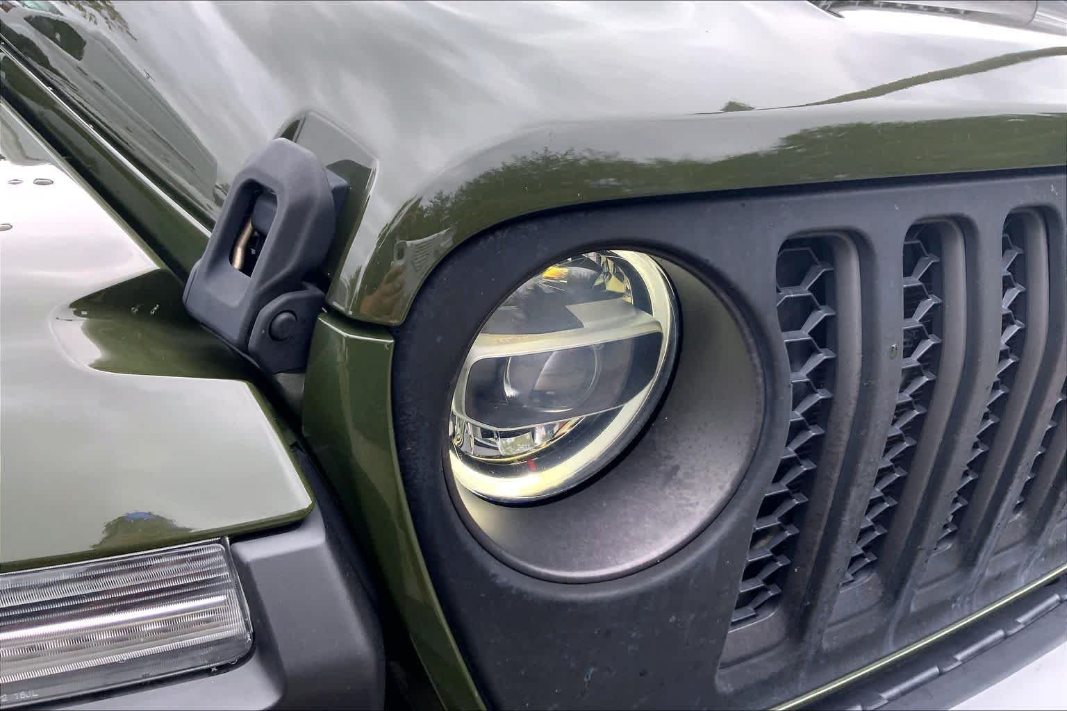 Used 2021 Sarge Green Clearcoat Jeep Mojave image 26