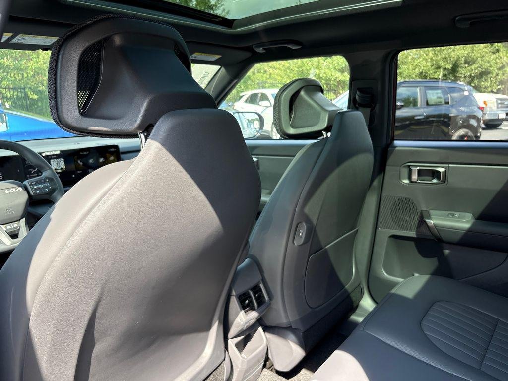 New 2027 Magma Red Matte Kia X-Line S image 24