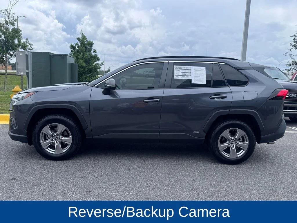 Certified Used 2022 Magnetic Gray Metallic Toyota XLE image 3