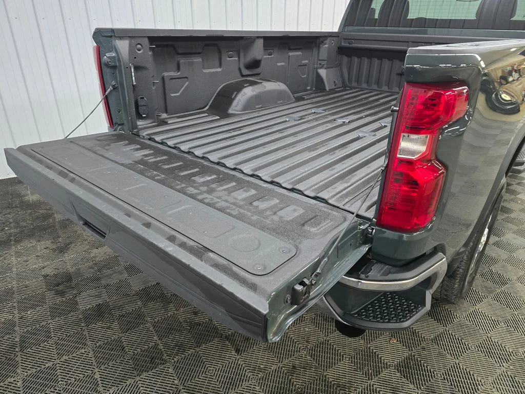 Used 2025 Gray Chevrolet LT image 11