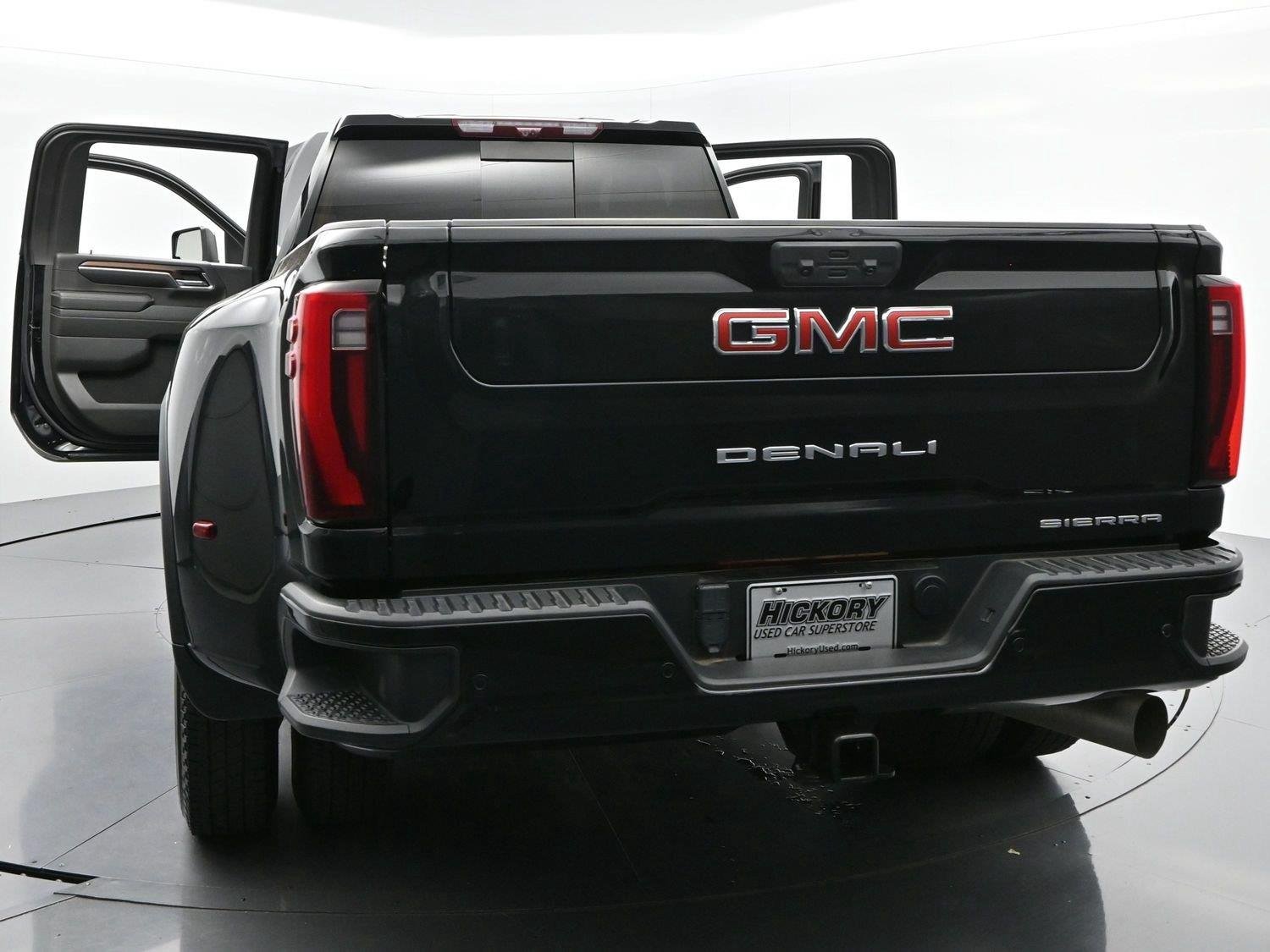 Used 2024 Onyx Black GMC Denali image 41