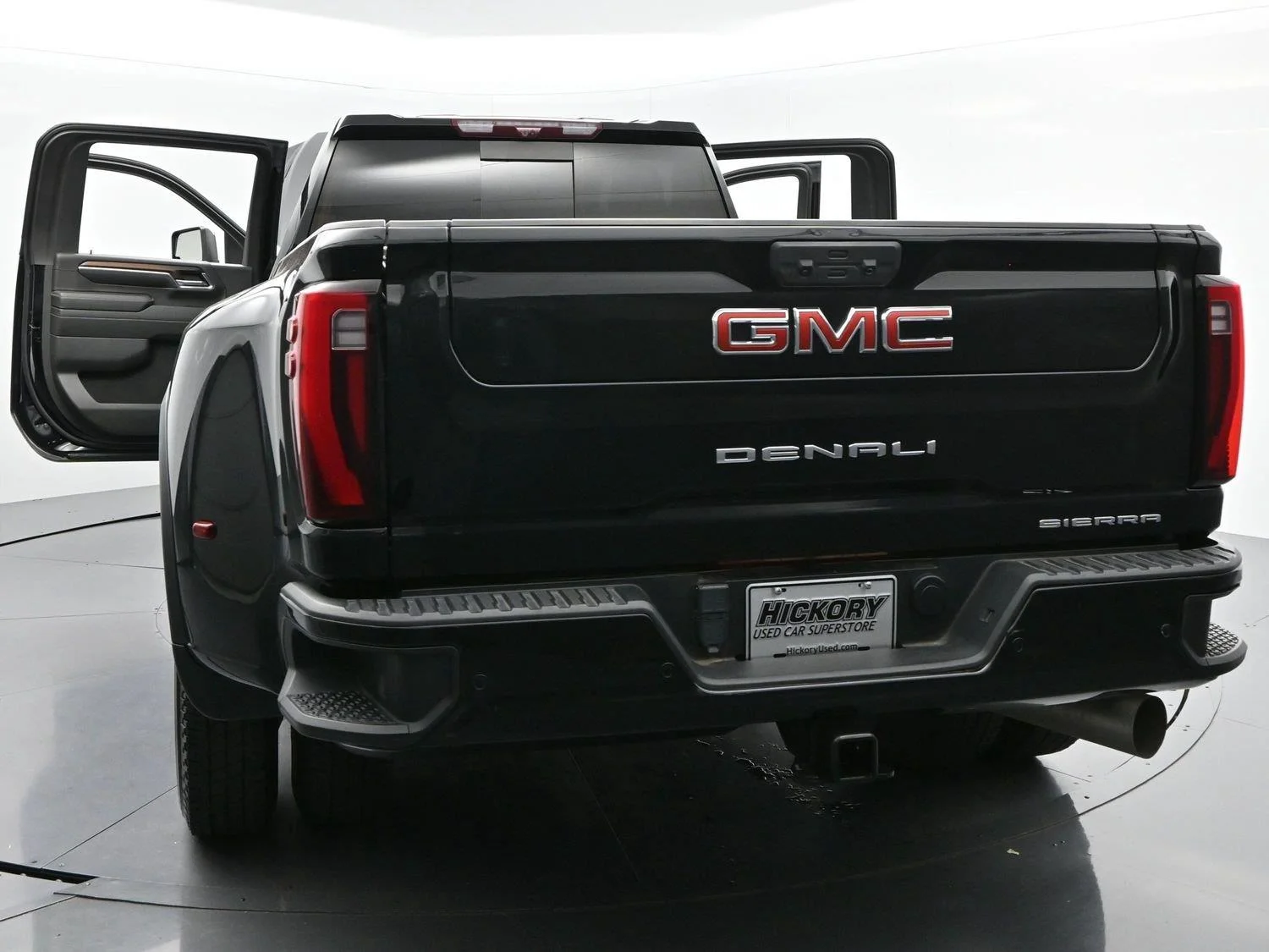 Used 2024 Onyx Black GMC Denali image 41