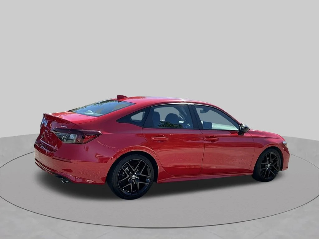 Used 2025  Honda Sport image 11