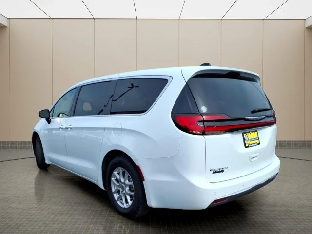 Used 2024 White Chrysler Touring L image 13
