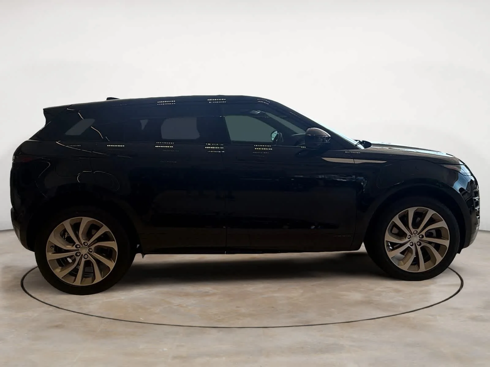 New 2026 Santorini Black Land Rover Hoxton Edition image 6