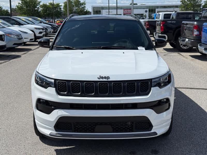 Used 2023 Bright White Clearcoat Jeep High Altitude image 9