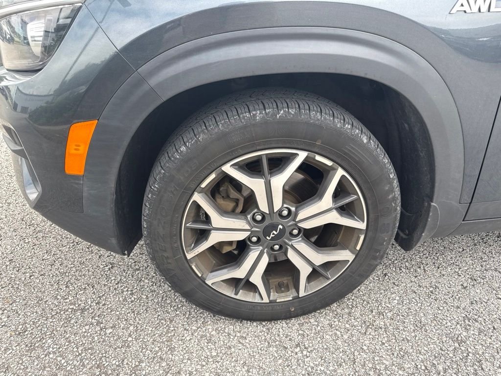 Used 2022 Gray Kia EX image 9