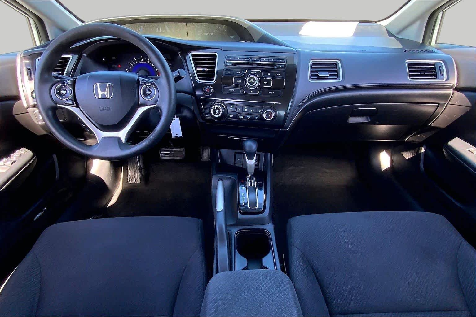 Used 2013 Alabaster Silver Metallic Honda LX image 15