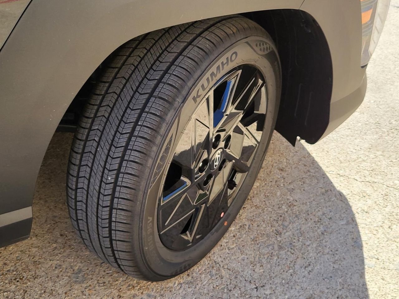 New 2026 Abyss Black Pearl Hyundai SEL Sport FWD image 6
