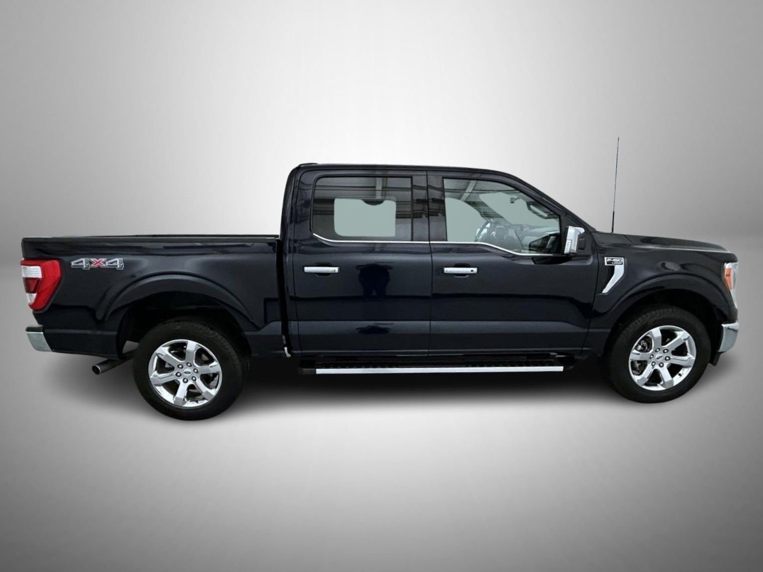 Used 2023 Blue Ford Lariat image 4