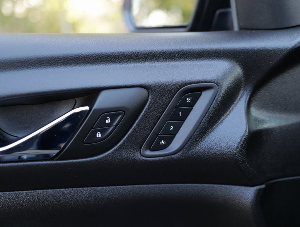2023 GMC Acadia AT4 - Photo 30