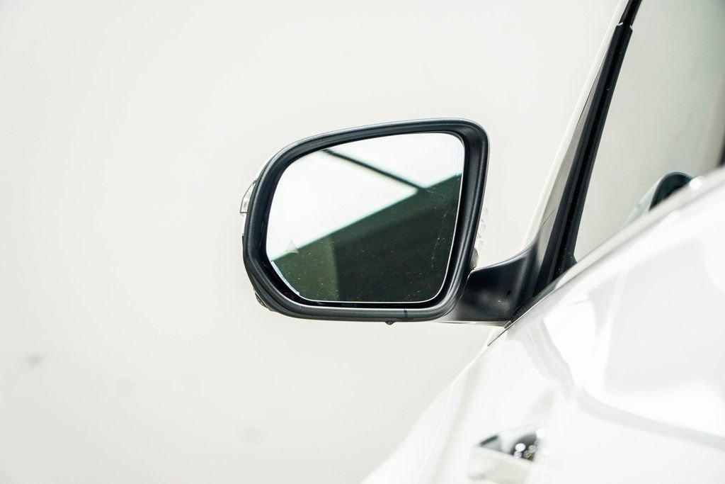 Used 2025 White Mercedes-Benz GLS 450 image 15