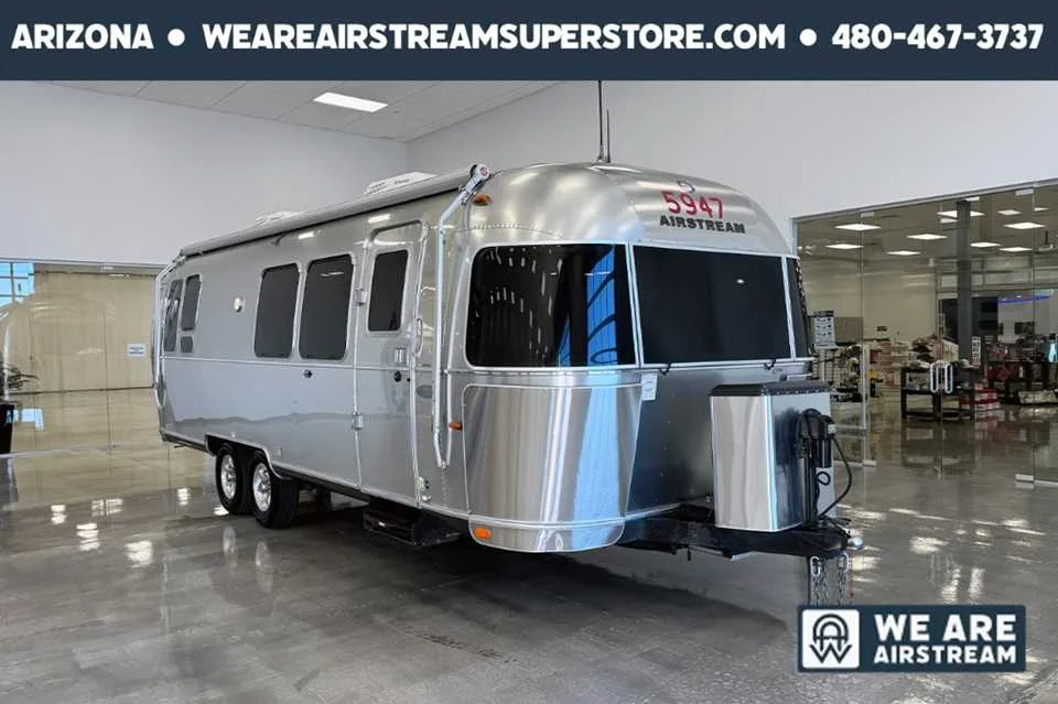 Used 2015  AIRSTREAM  image 1