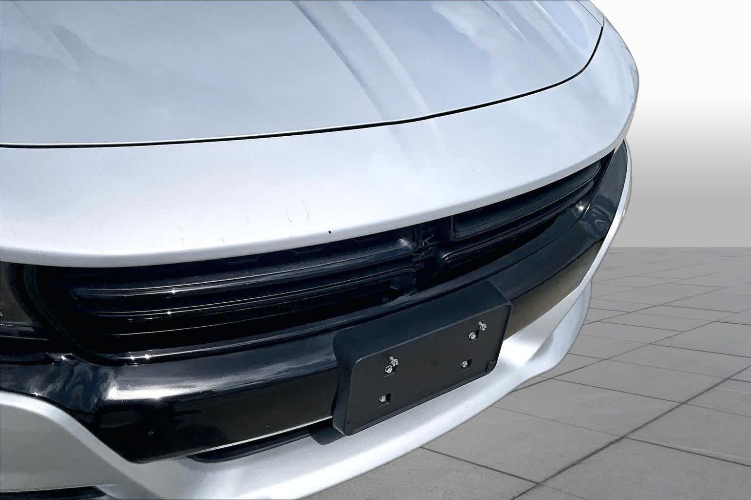 Used 2022 Triple Nickel Clearcoat Dodge SXT image 29