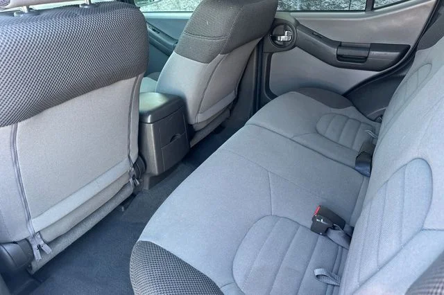 Used 2007 Avalanche Nissan S image 15
