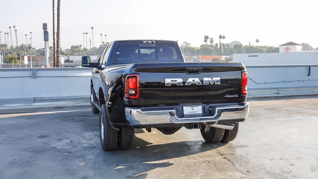 New 2026 Diamond Black Ram Tradesman image 7