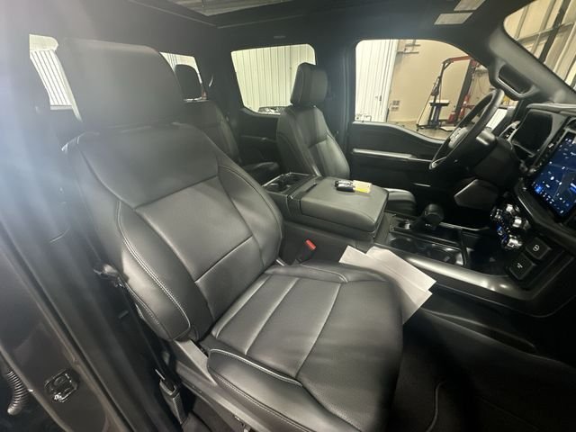 New 2026 Carbonized Gray Metallic Ford Lariat® image 32