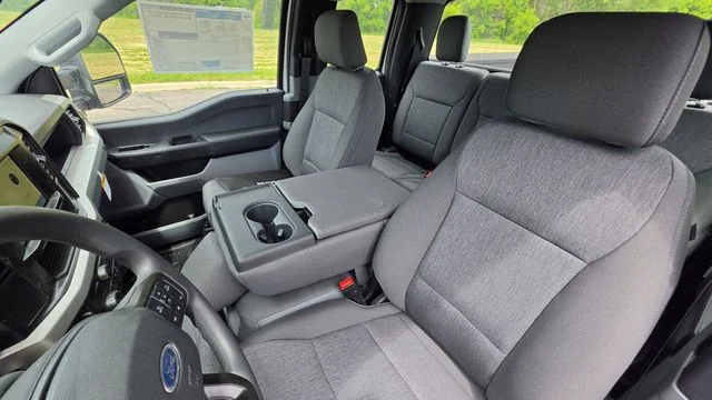 New 2026 Oxford White Ford XL image 13