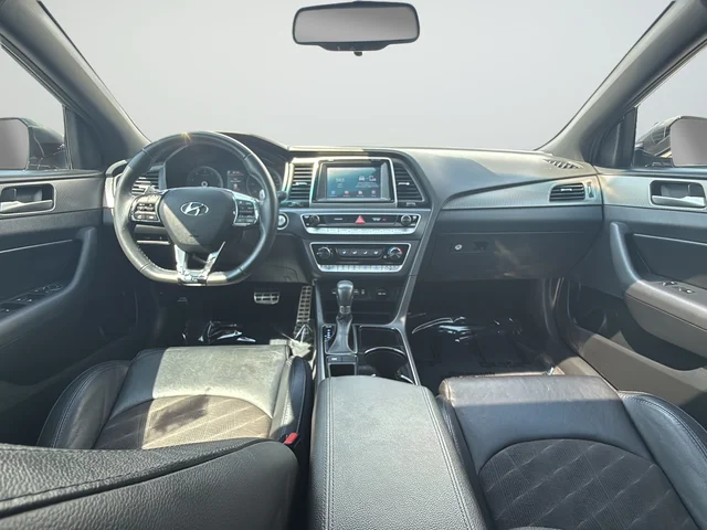 Used 2018 Gray Hyundai Sport image 9