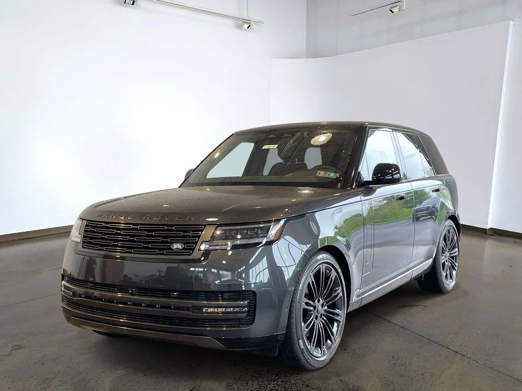 New 2026 Carpathian Grey Land Rover SE image 1