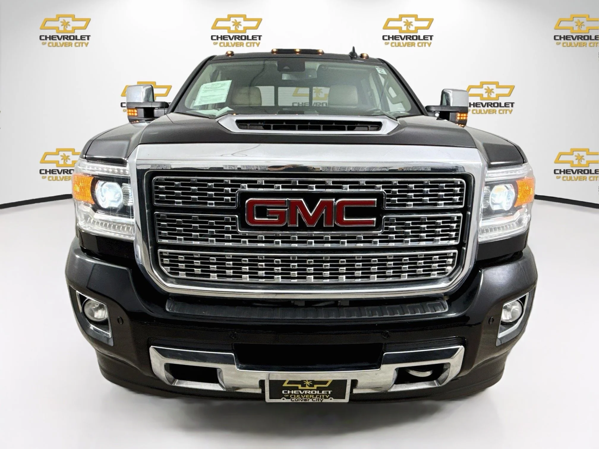 Used 2018 ONYX BLACK GMC Denali image 2